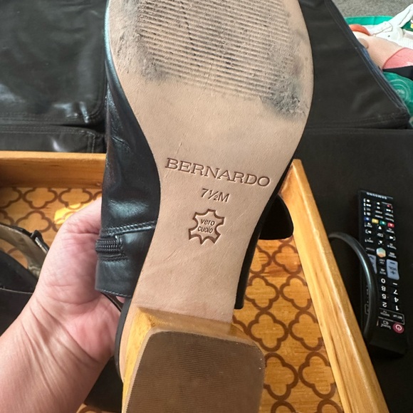 Bernardo Black Sandals with Slingback and Ruched Detail - Picture 8 of 8